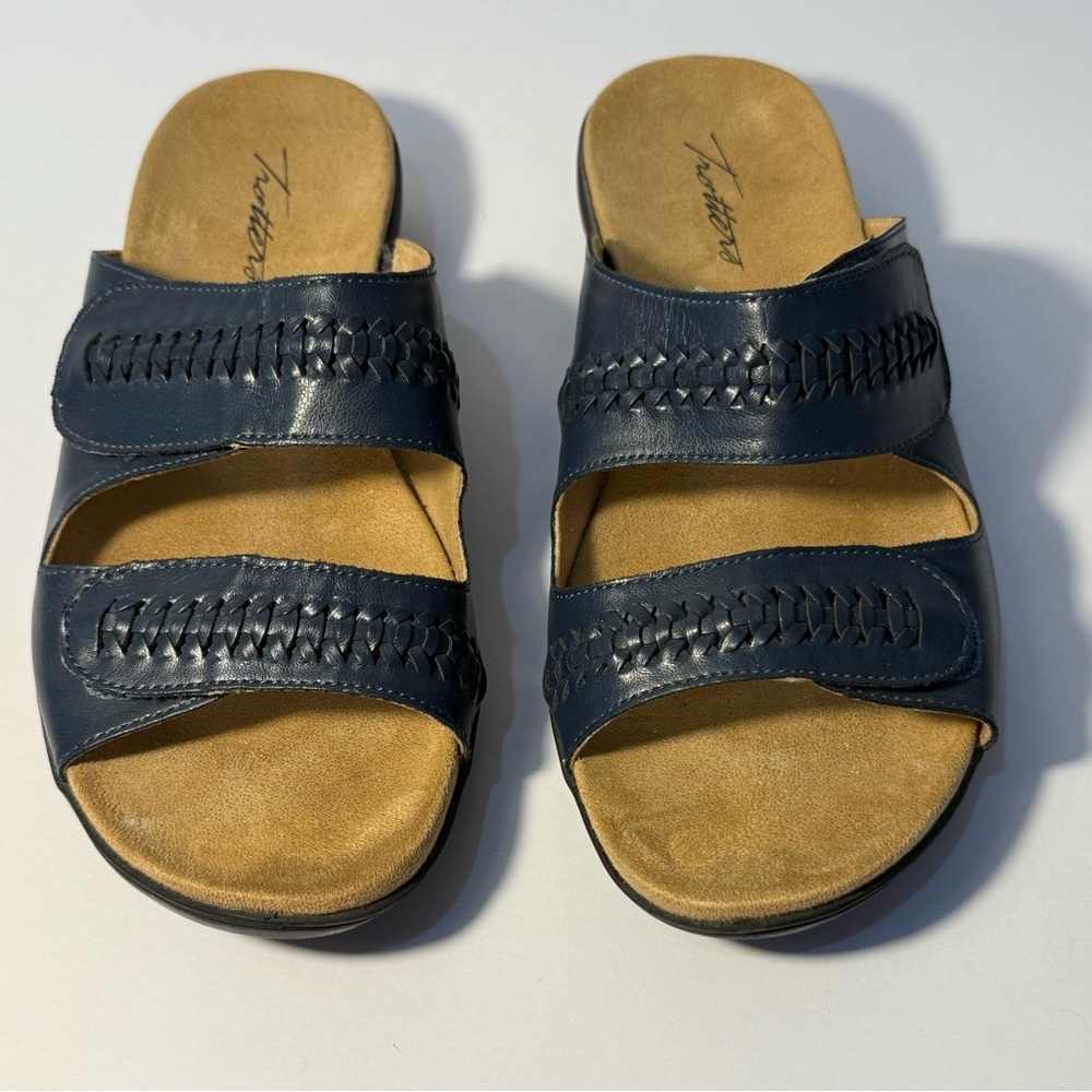 Trotters Ruthie Navy Blue Leather Sandals Women’s Size 9.5 New No Box
